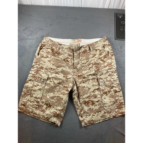 G & M brown/khaki Camo shorts size 38‎ - Picture 1 of 8